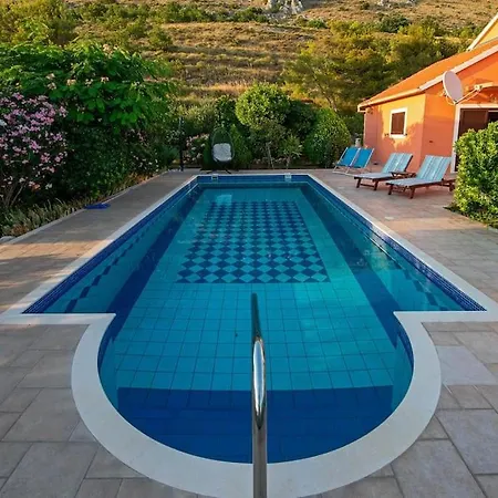Aquarius, Podstrana, Croatia Vila *